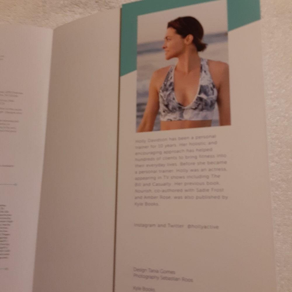 Active Workouts book - Picture 8 of 9
